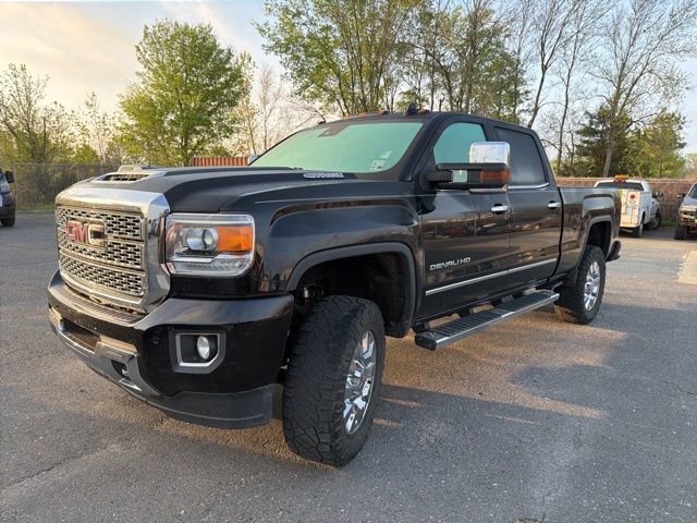 Used 2019 GMC Sierra 2500 Denali w/ Duramax Plus Package image 10