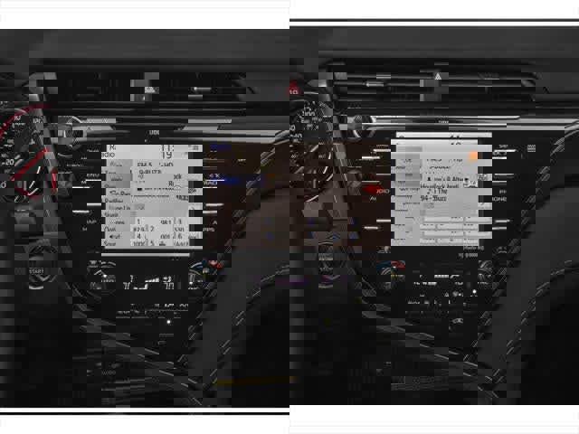 Used 2018 Toyota Camry XSE image 7