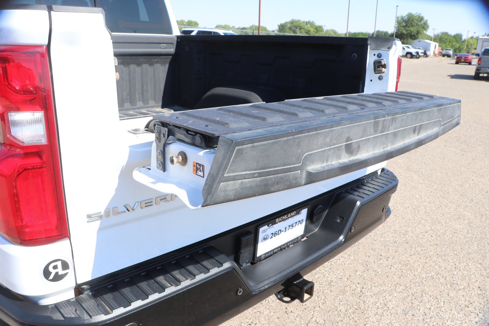 Used 2025 Chevrolet Silverado 1500 ZR2 w/ Technology Package AWD/4WD image 30
