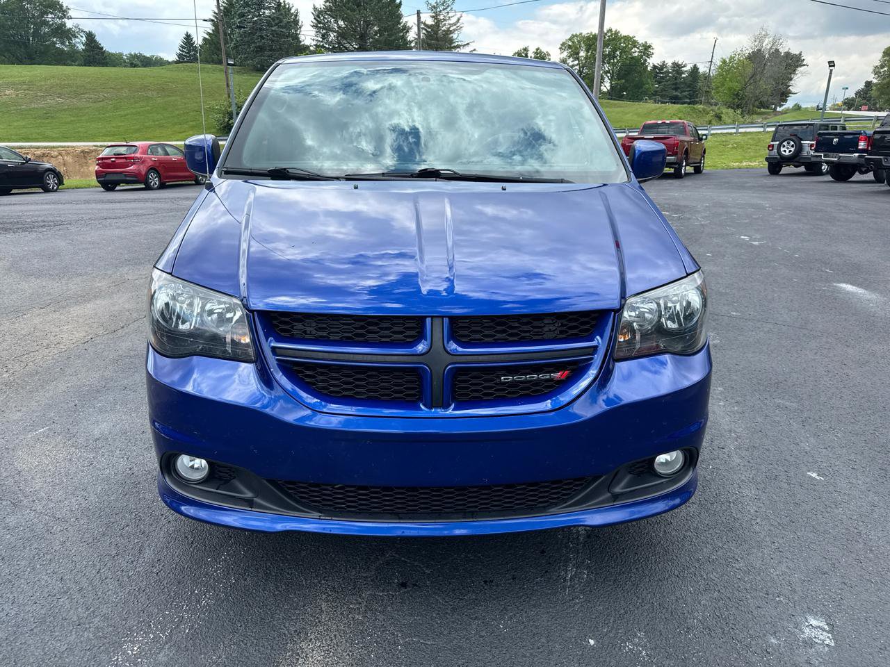 Used 2018 Dodge Grand Caravan GT FWD image 2