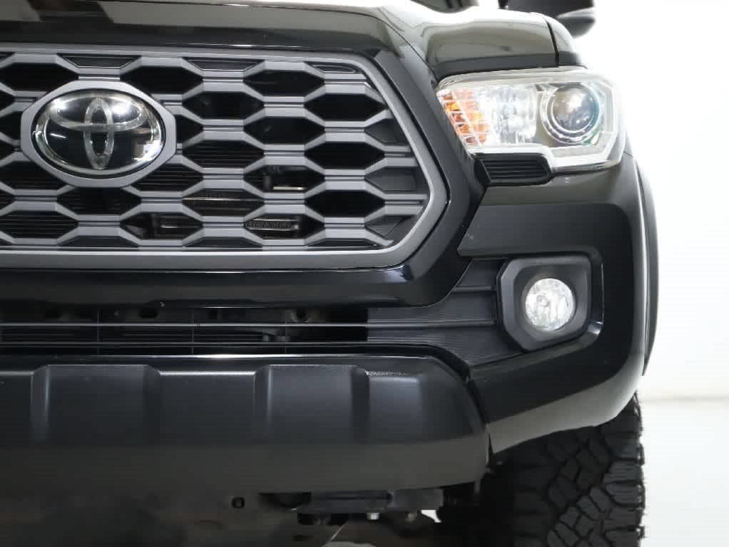 Certified 2020 Toyota Tacoma TRD Off-Road w/ Technology Package AWD/4WD image 7