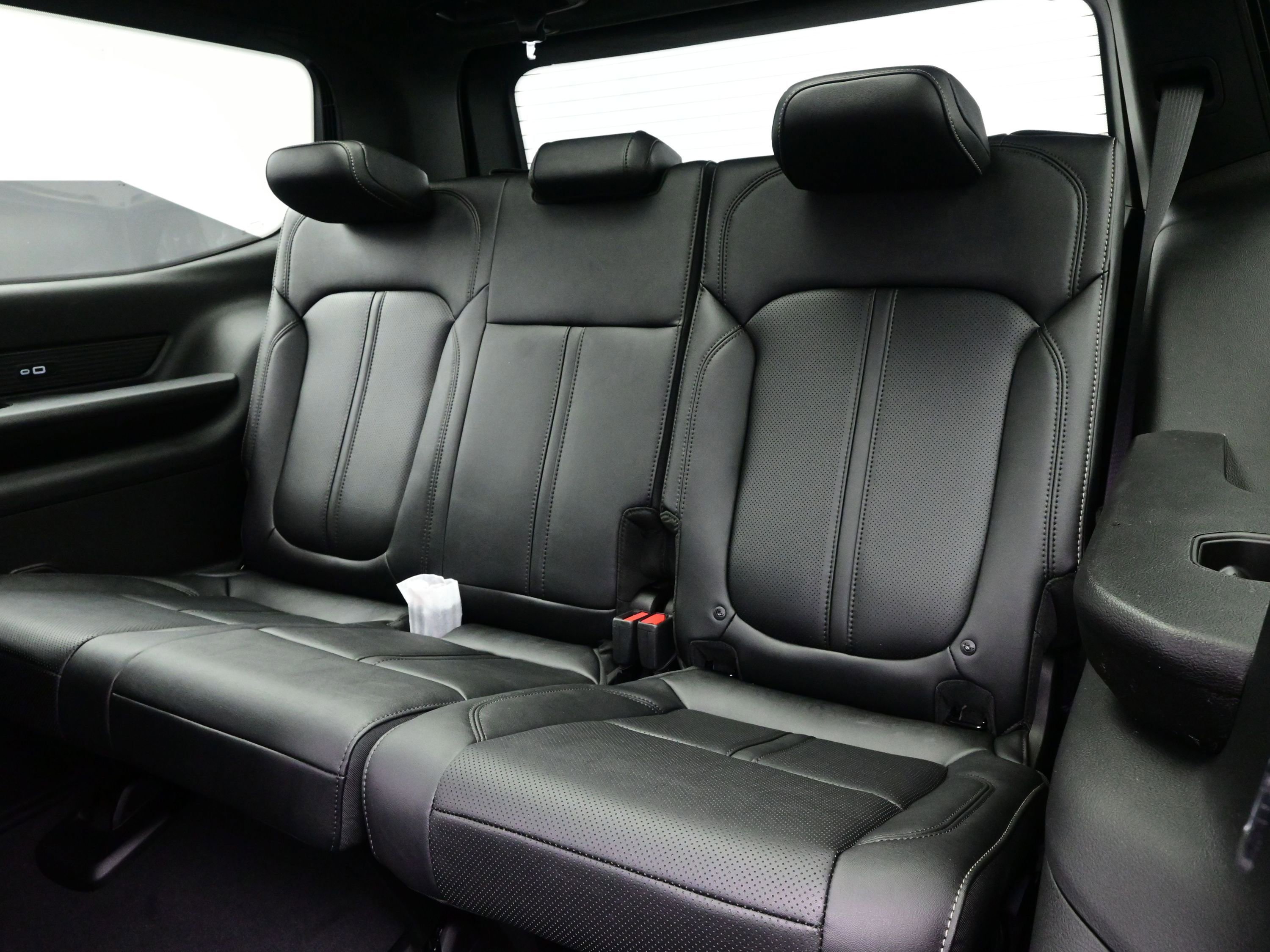 New 2026 Jeep Grand Wagoneer Limited image 11