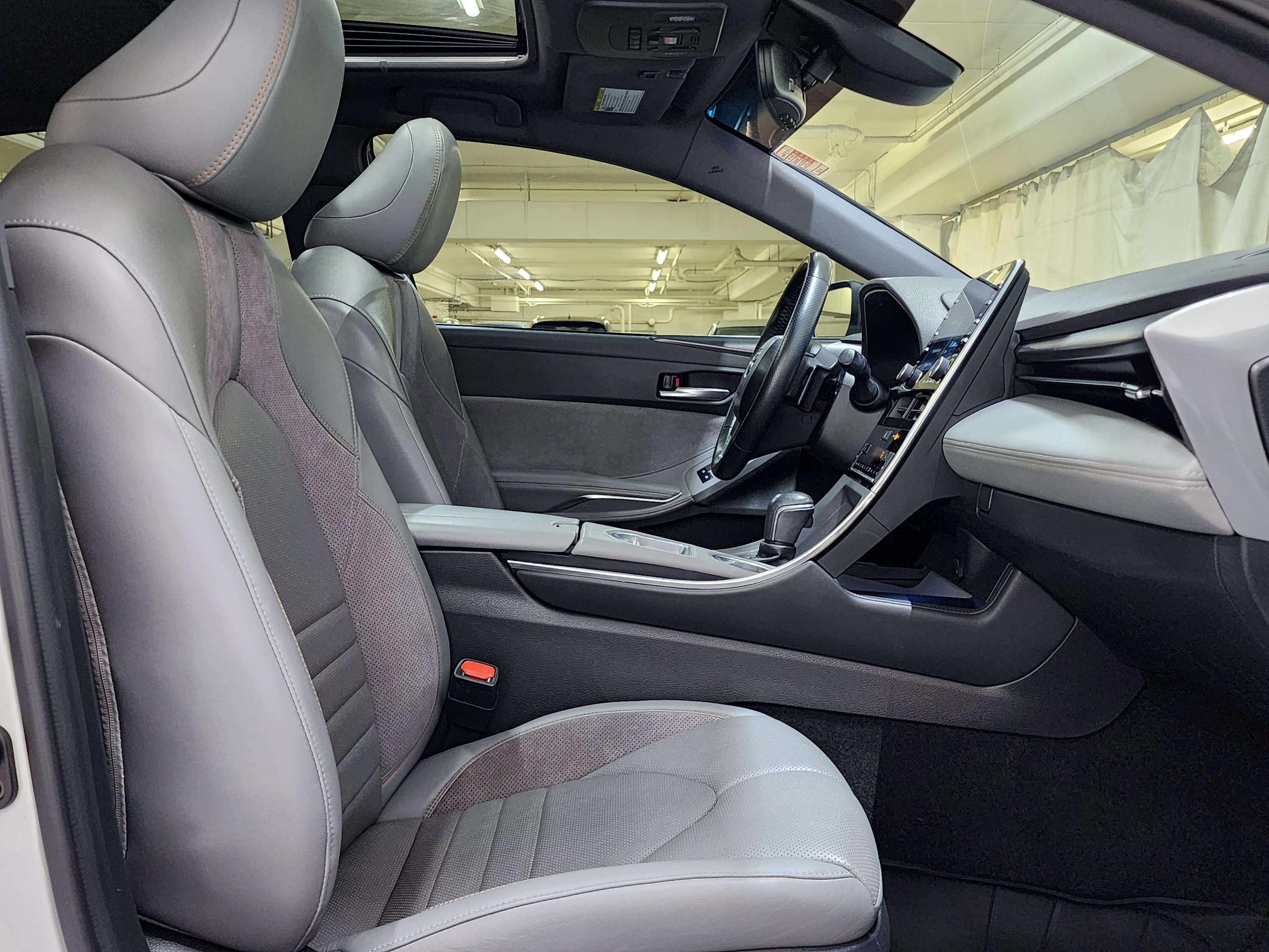 Used 2019 Toyota Avalon XSE w/ All Weather Liner Package FWD image 23