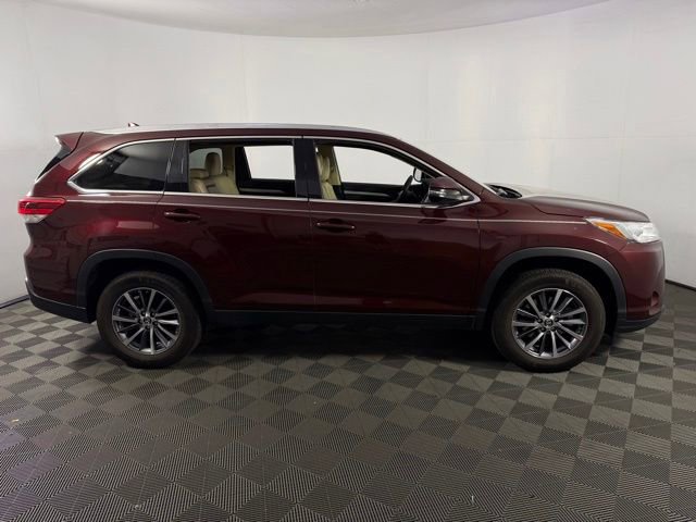 Used 2019 Toyota Highlander XLE image 10