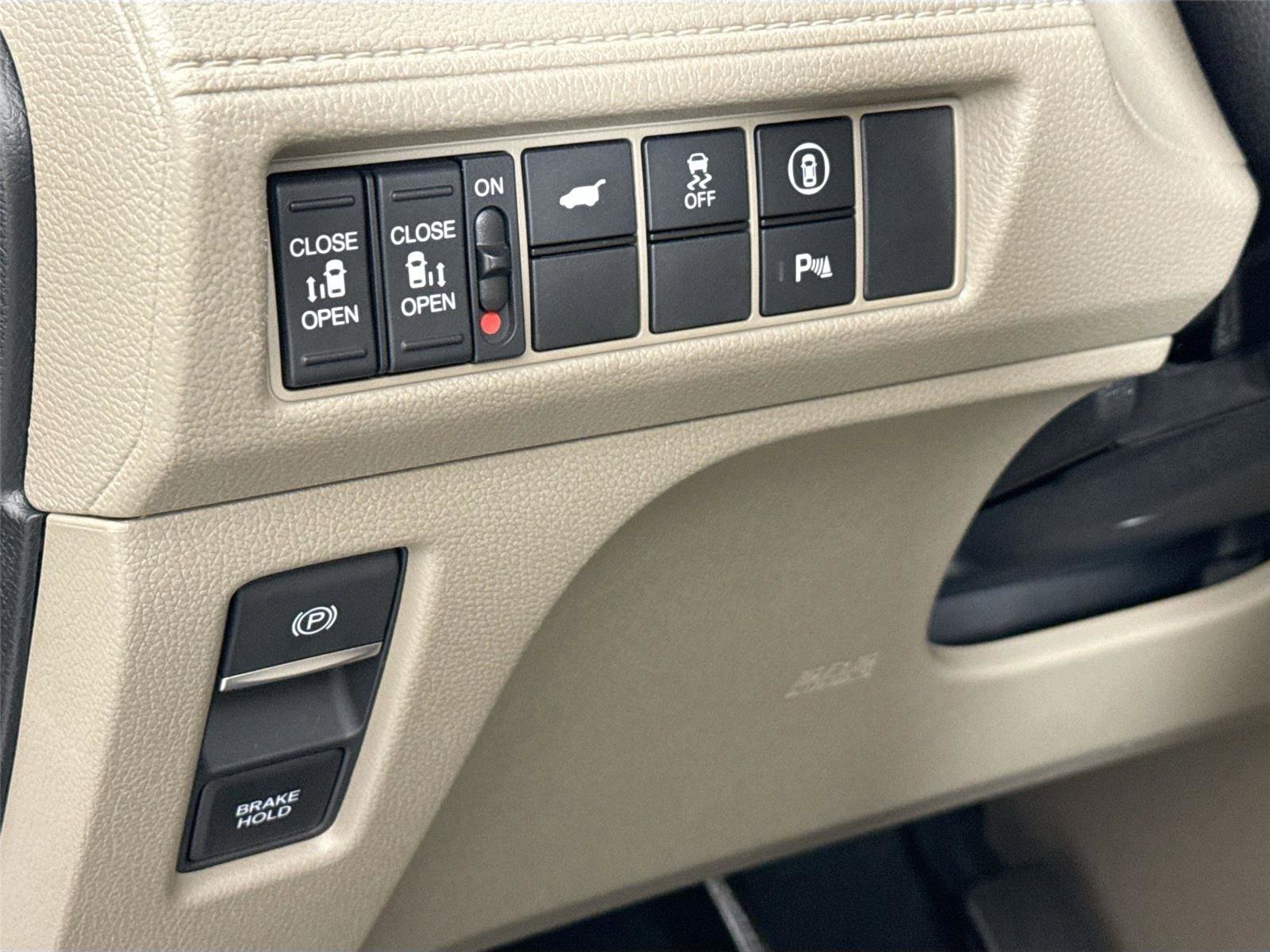 Used 2024 Honda Odyssey Elite image 16