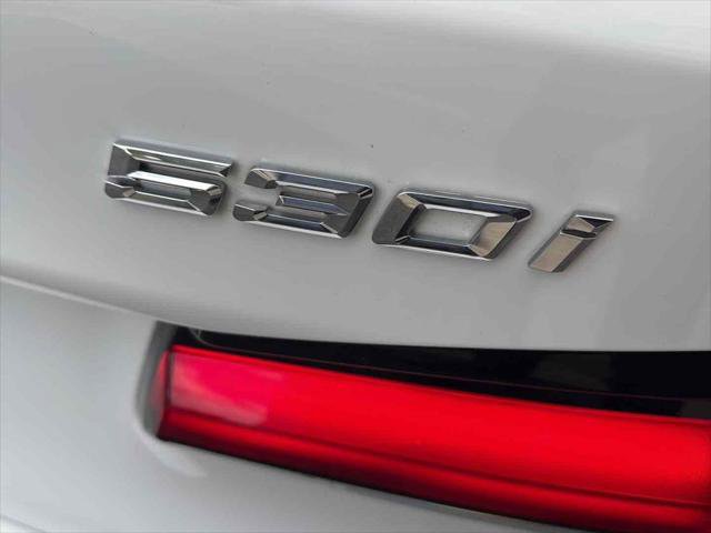 Used 2023 BMW 530i xDrive i xDrive w/ Premium Package image 7