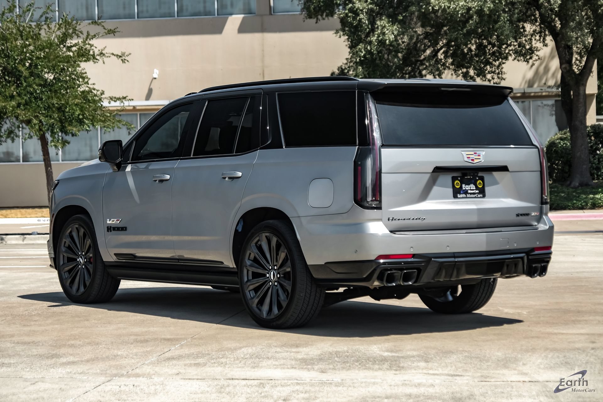 Used 2025 Cadillac Escalade V w/ LPO, Floor Liner Package AWD/4WD image 9
