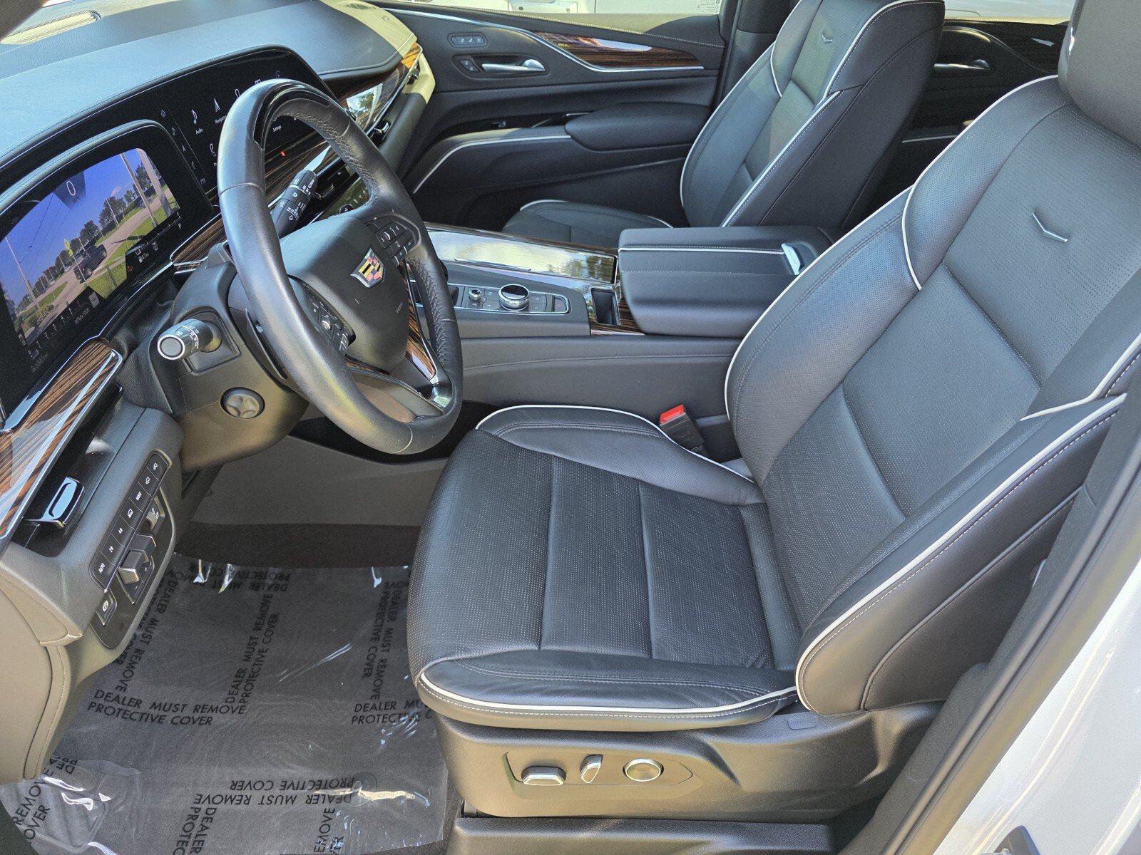 Used 2024 Cadillac Escalade ESV Premium Luxury w/ Performance Package AWD/4WD image 10