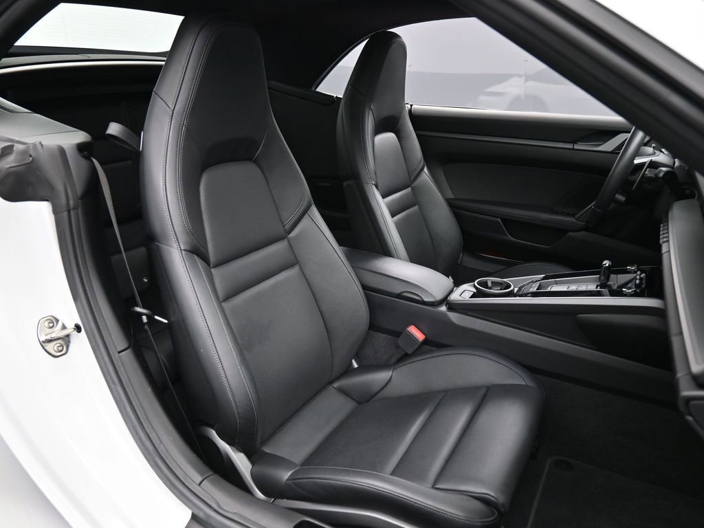 Certified 2020 Porsche 911 Carrera 4S AWD/4WD image 28