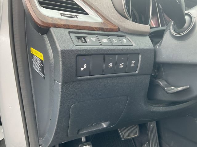 Used 2017 Hyundai Santa Fe SE image 17