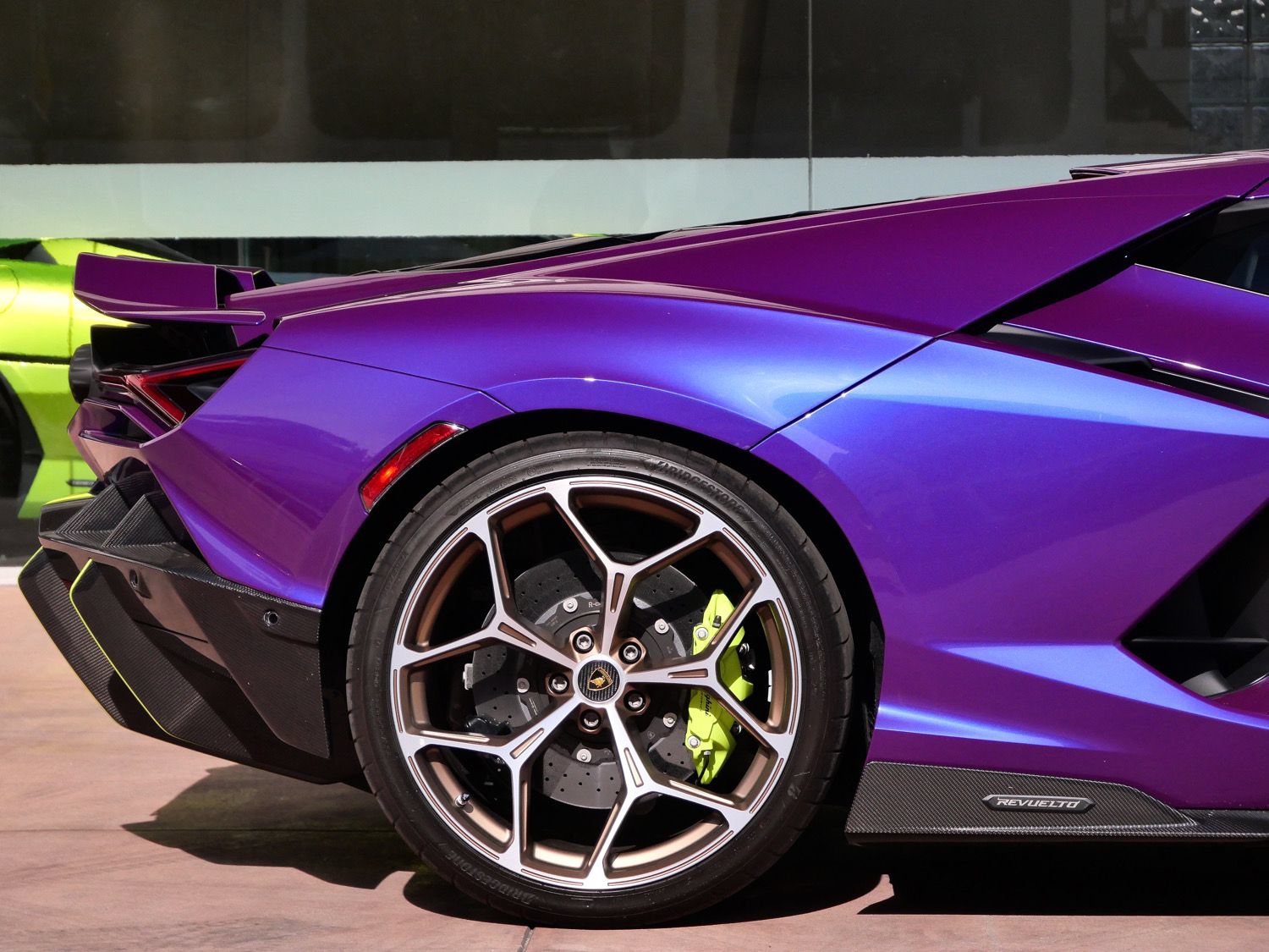 Used 2025 Lamborghini Revuelto AWD/4WD image 18