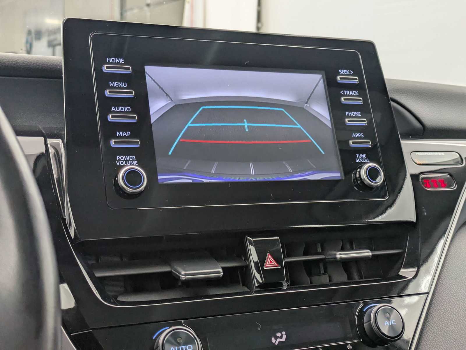 Used 2024 Toyota Camry SE FWD image 28
