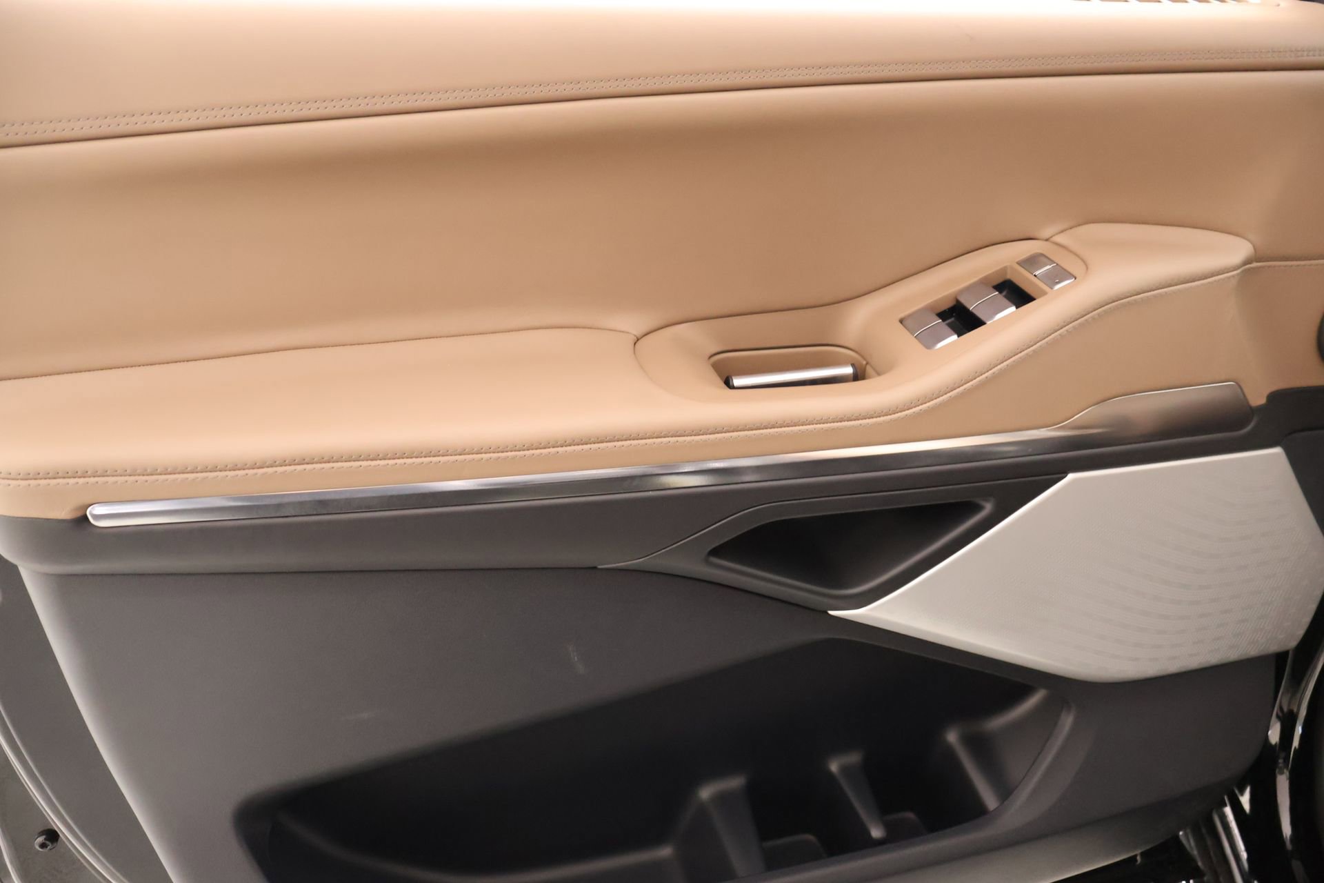 New 2026 Lincoln Navigator L Black Label AWD/4WD image 18