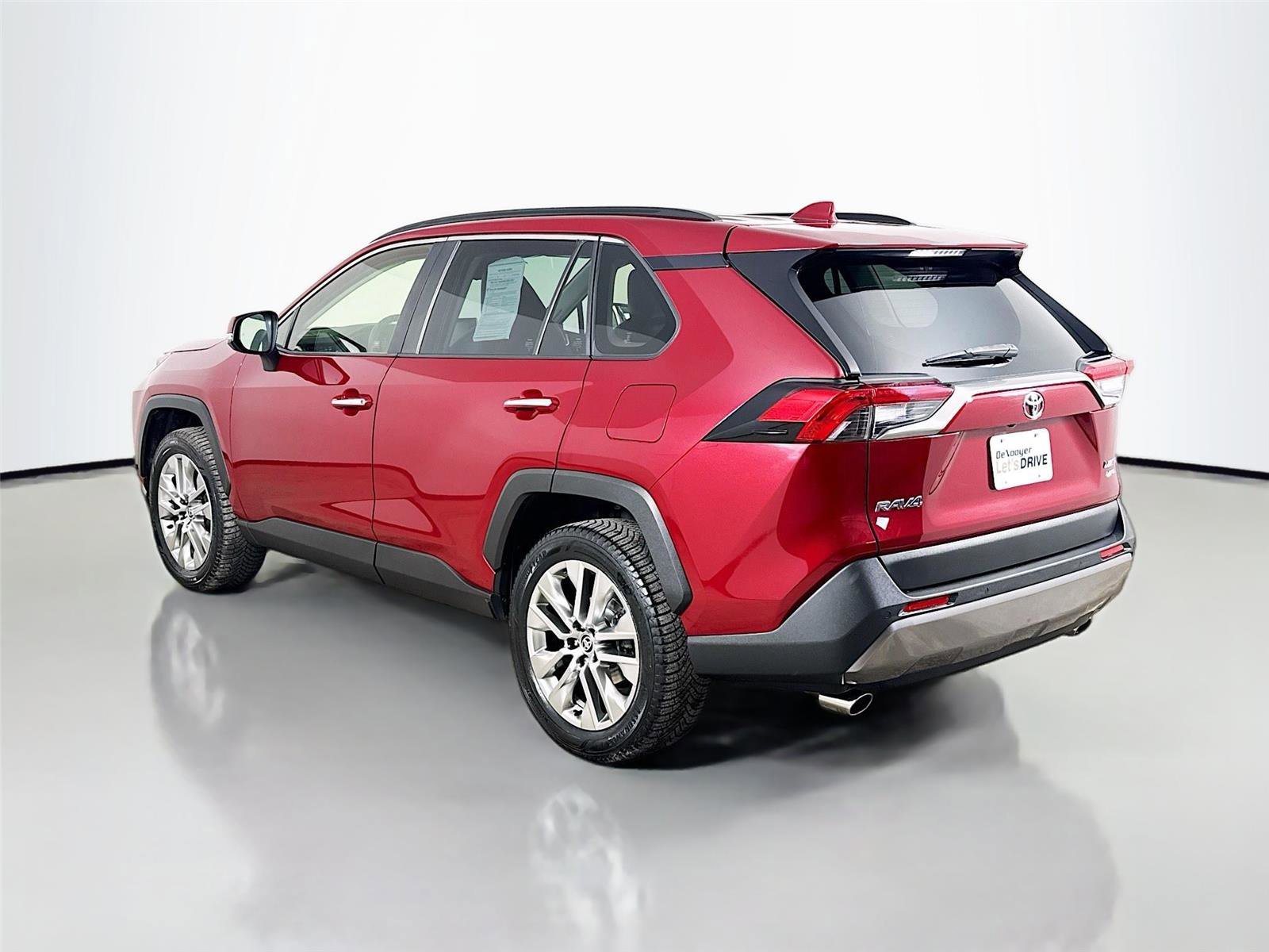 Used 2021 Toyota RAV4 Limited image 7