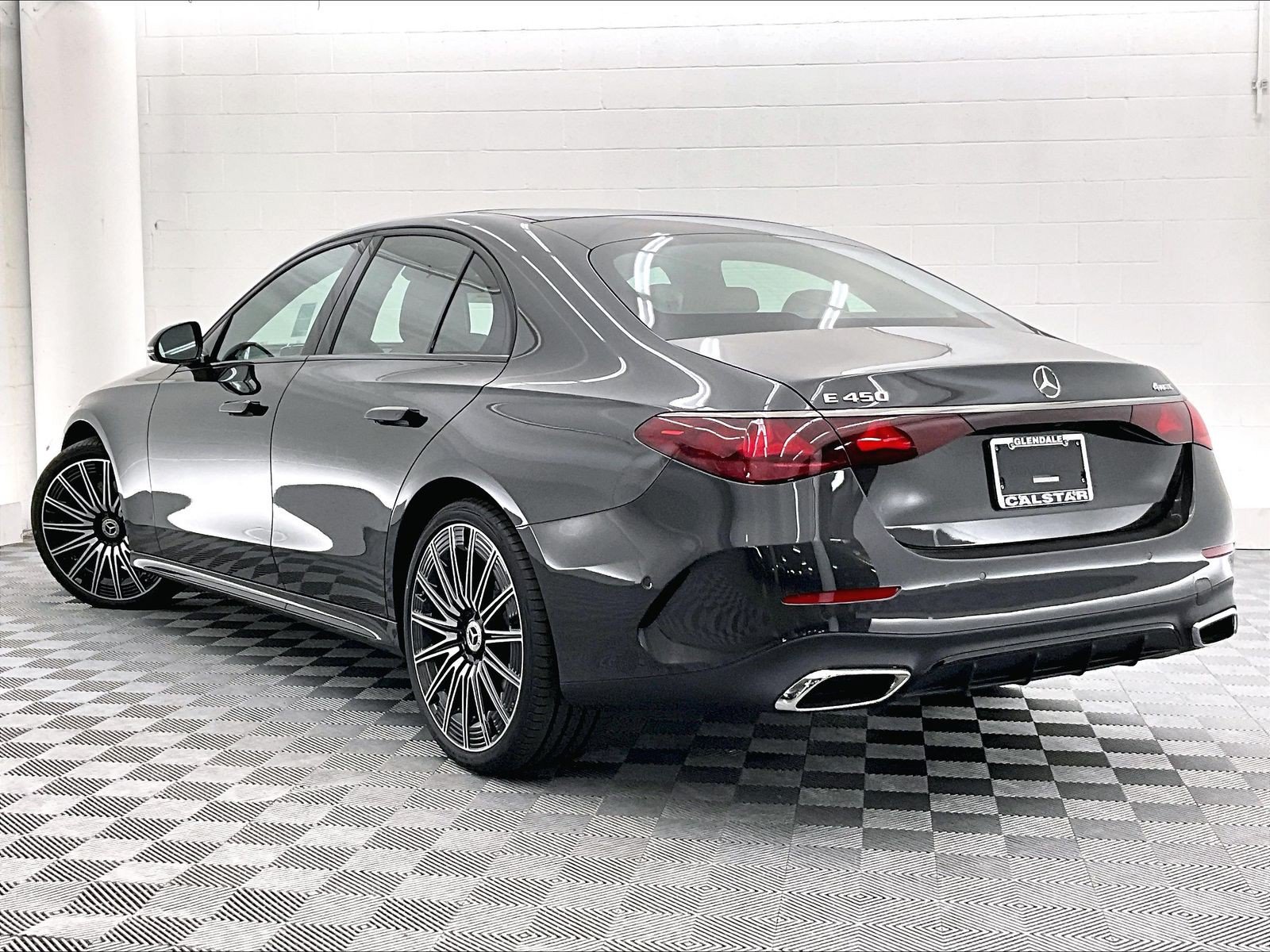 New 2027 Mercedes-Benz E 450 4MATIC Sedan image 2