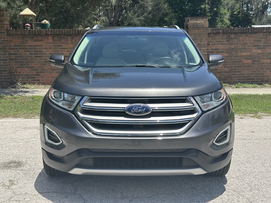 Used 2017 Ford Edge Titanium w/ Technology Package FWD image 3