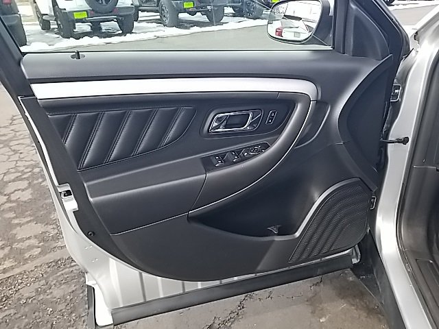 Used 2018 Ford Taurus SEL image 10