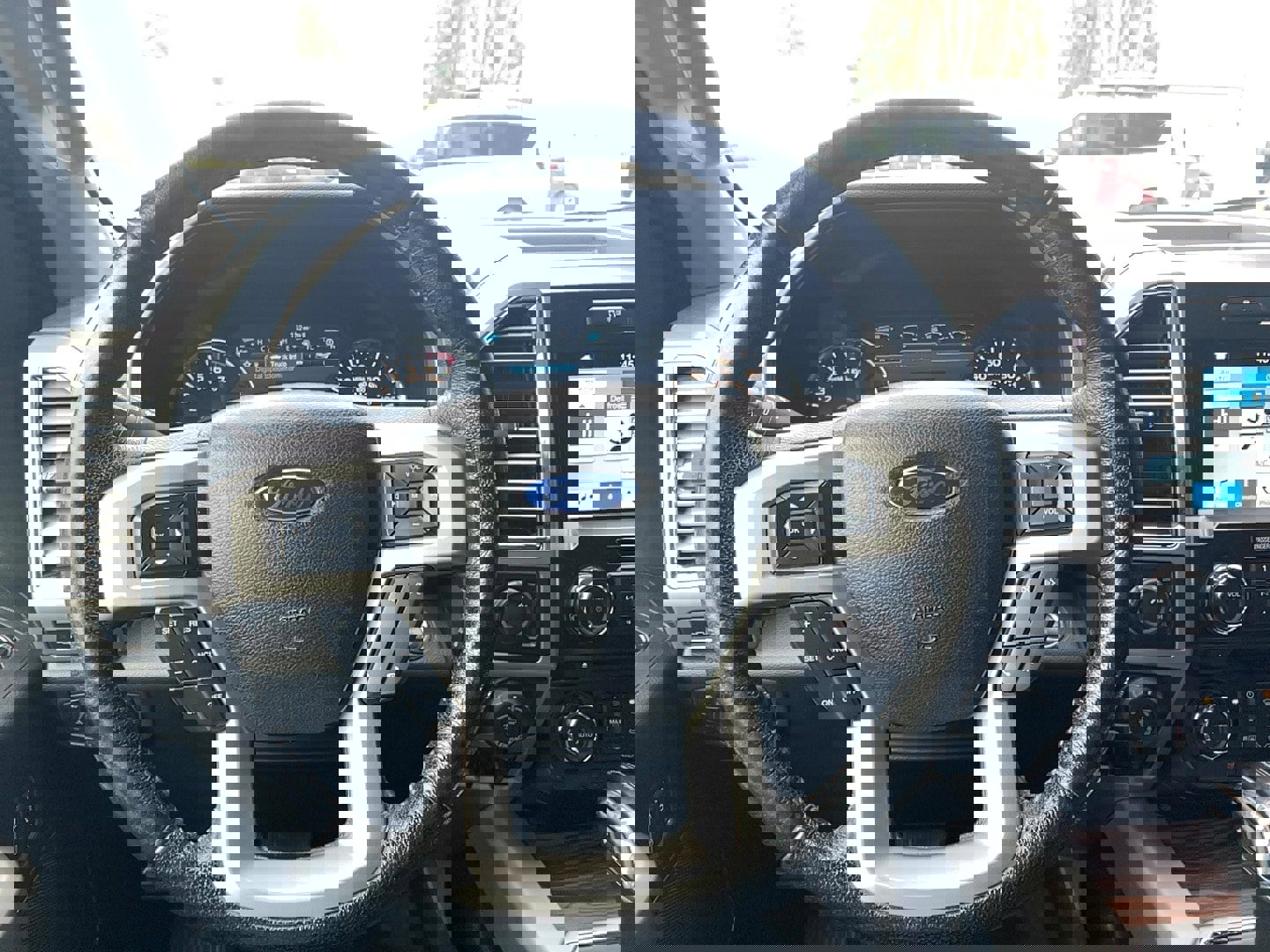 Used 2016 Ford F150 Lariat w/ Equipment Group 501A Mid image 14