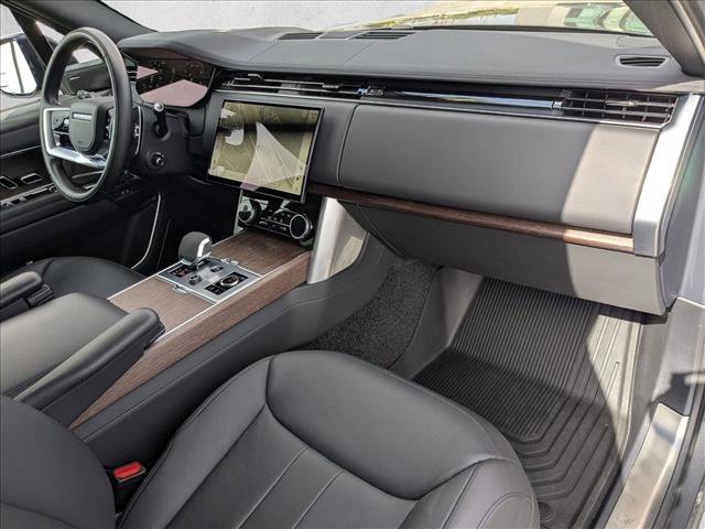 Certified 2023 Land Rover Range Rover SE image 24