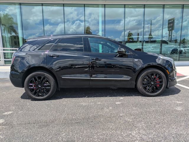Certified 2023 Cadillac XT5 Sportv w/ Technology Package AWD/4WD image 3