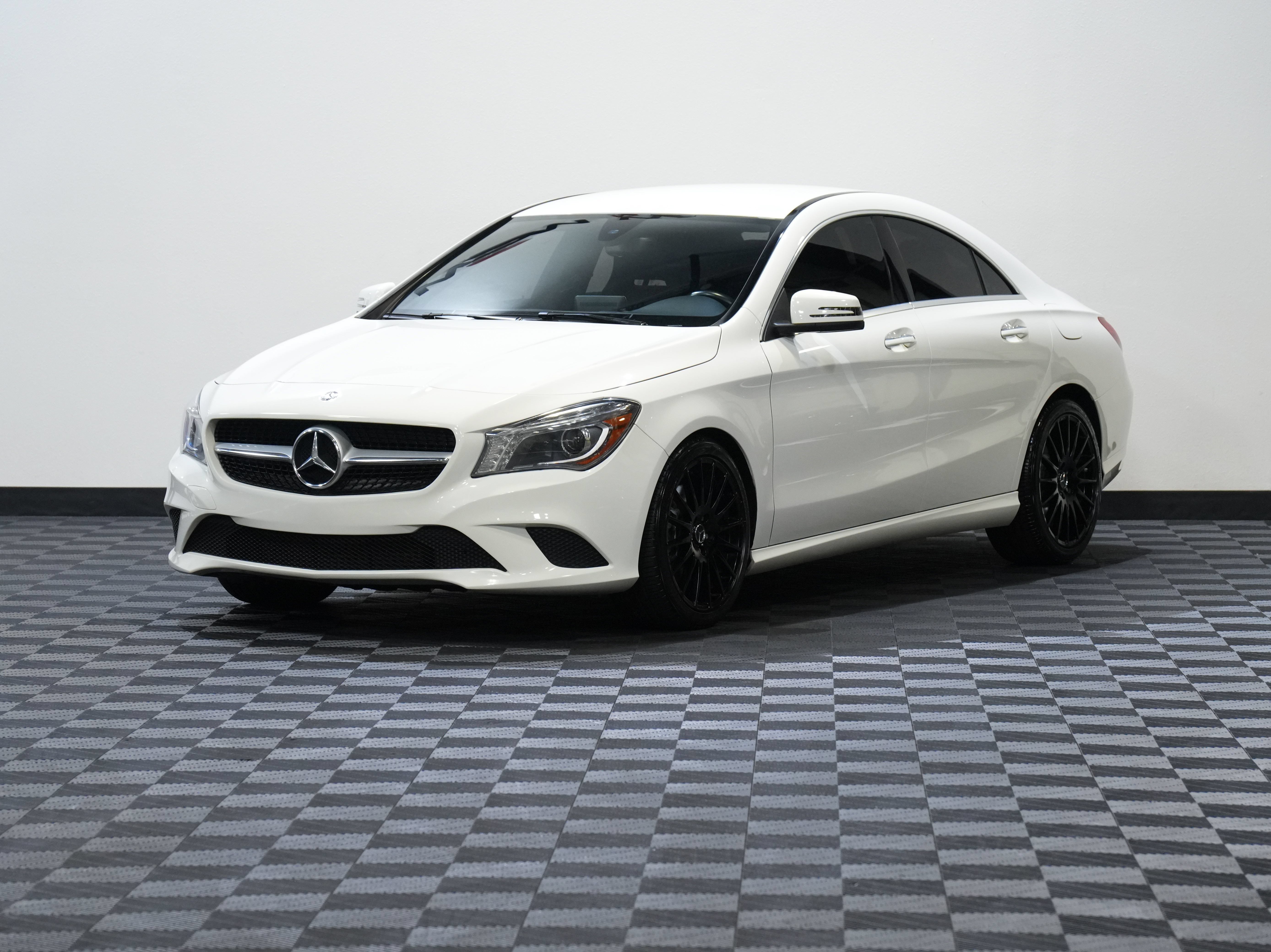 Used 2015 Mercedes-Benz CLA 250 image 3
