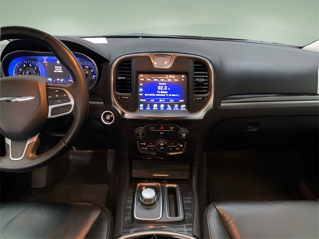 Used 2017 Chrysler 300 Limited image 20