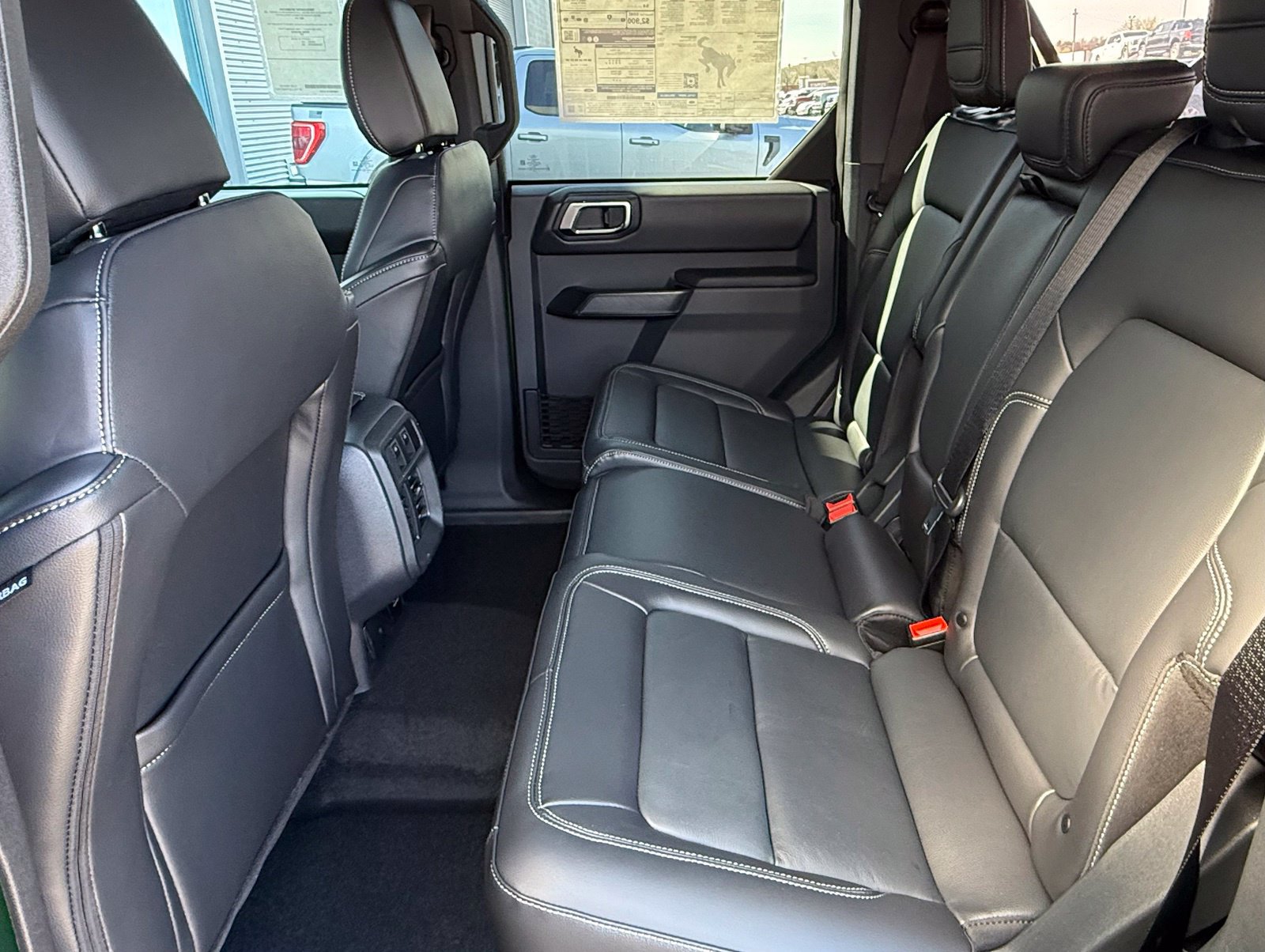 New 2026 Ford Bronco Outer Banks w/ Sasquatch Package AWD/4WD image 17