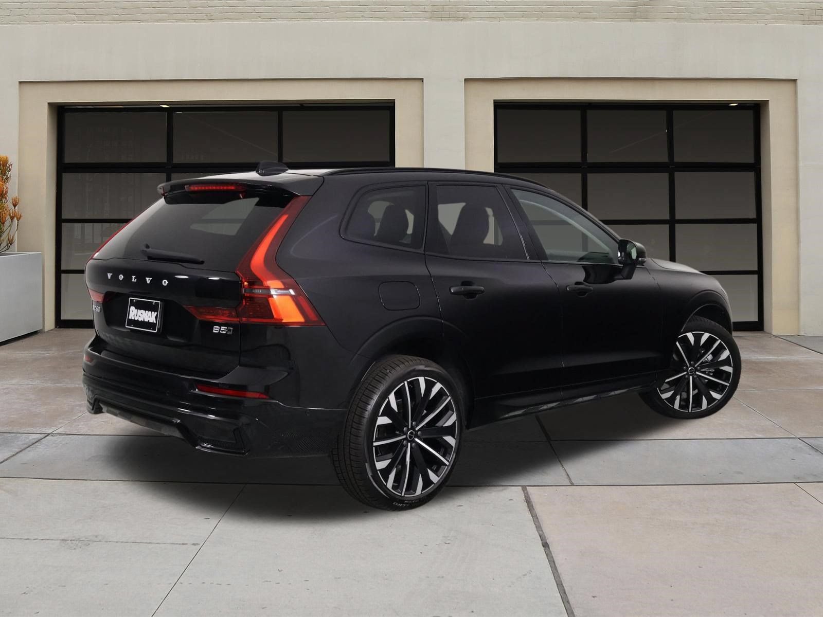 Certified 2026 Volvo XC60 B5 Ultra w/ Climate Package PRO AWD/4WD image 4