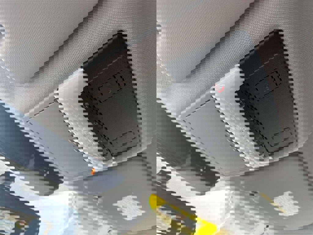 Used 2023 Mitsubishi Outlander SE image 32