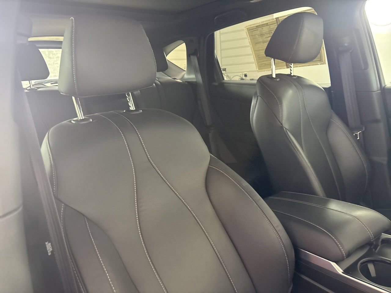 Used 2025 Acura RDX SH-AWD image 30