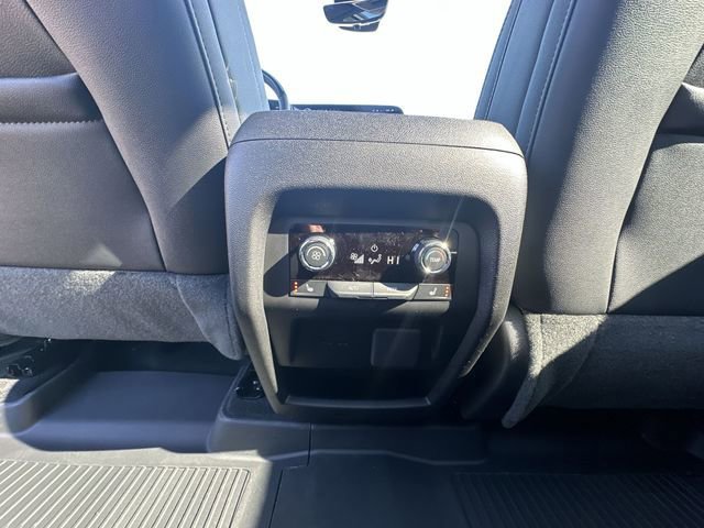 New 2026 Chevrolet Traverse High Country w/ LPO, Floor Liner Package AWD/4WD image 23