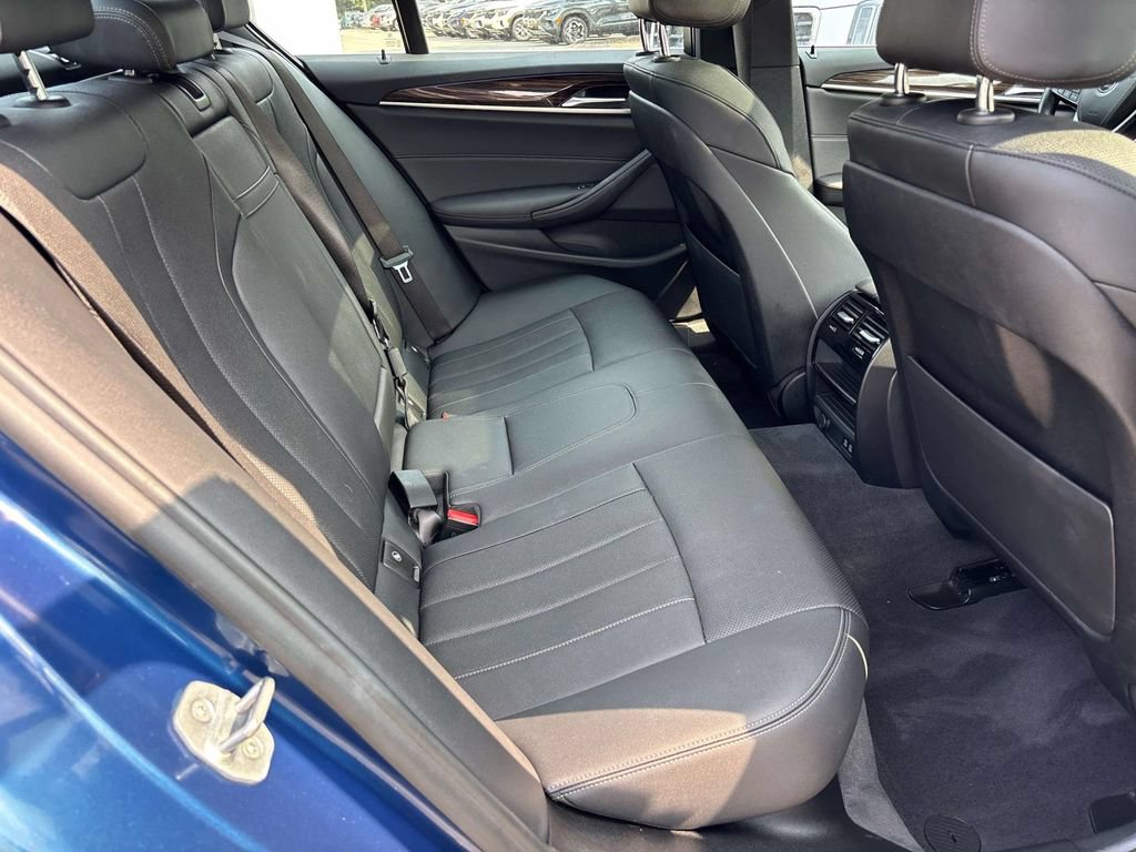 Used 2021 BMW 530i xDrive w/ Convenience Package AWD/4WD image 15
