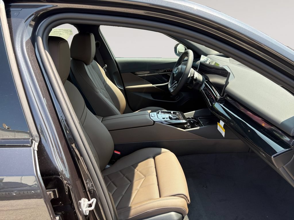 New 2027 BMW 530i xDrive AWD/4WD image 15