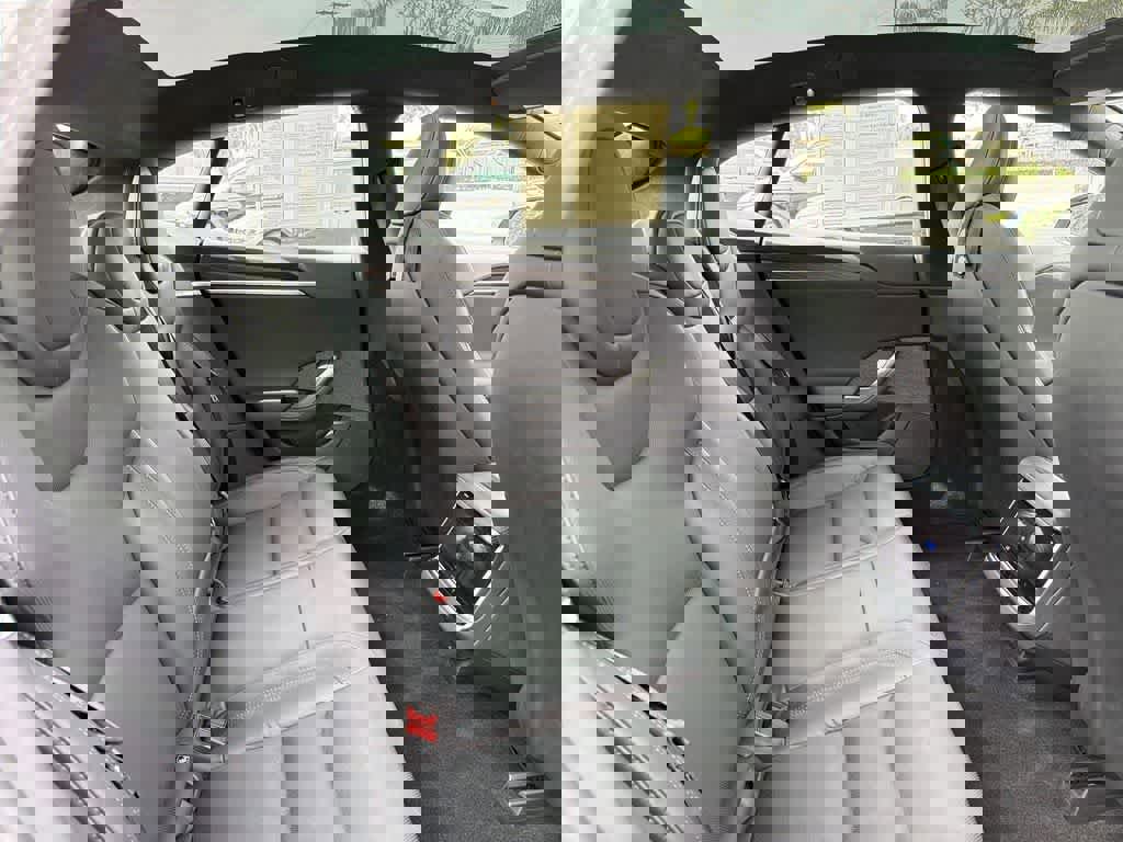 Used 2023 Tesla Model S image 33