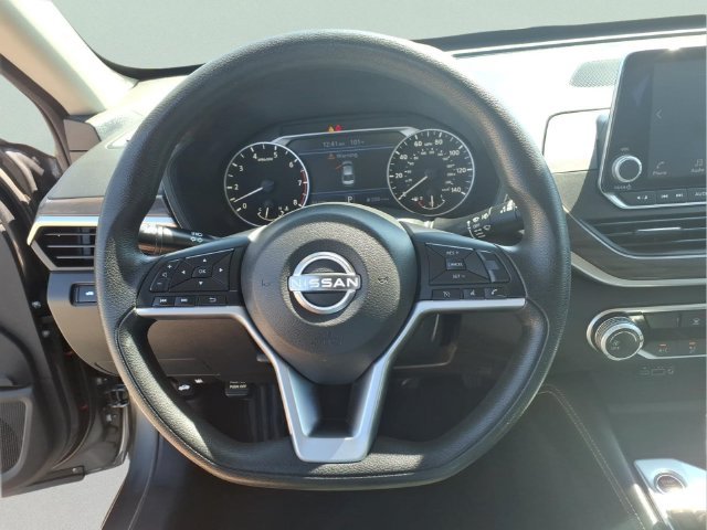 Used 2023 Nissan Altima 2.5 SV FWD image 15