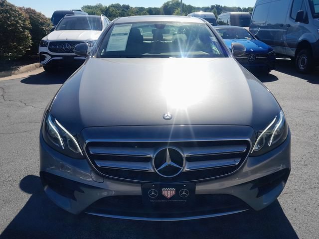 Used 2017 Mercedes-Benz E 300 4MATIC image 2