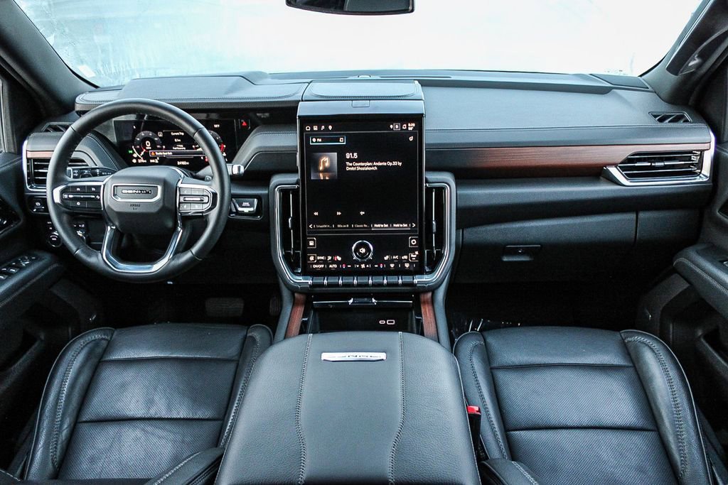 Used 2025 GMC Yukon XL Denali AWD/4WD image 13
