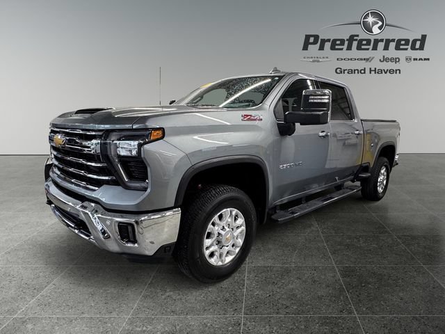 Used 2024 Chevrolet Silverado 2500 LTZ w/ LTZ Plus Package AWD/4WD image 11