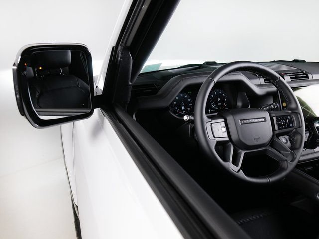 New 2026 Land Rover Defender 110 X-Dynamic SE AWD/4WD image 24