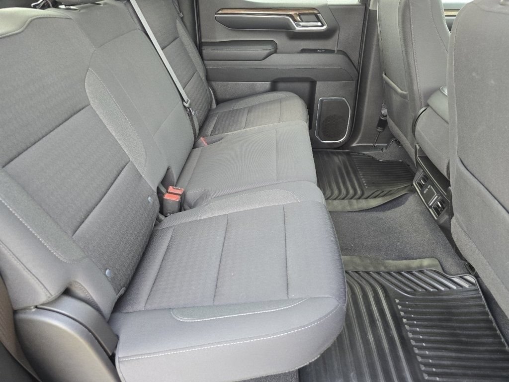 Used 2023 Chevrolet Silverado 1500 LT AWD/4WD image 17
