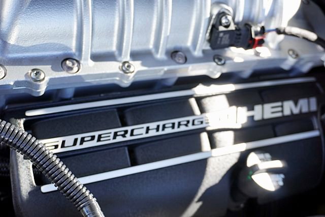 Used 2019 Dodge Challenger SRT Hellcat Redeye image 38