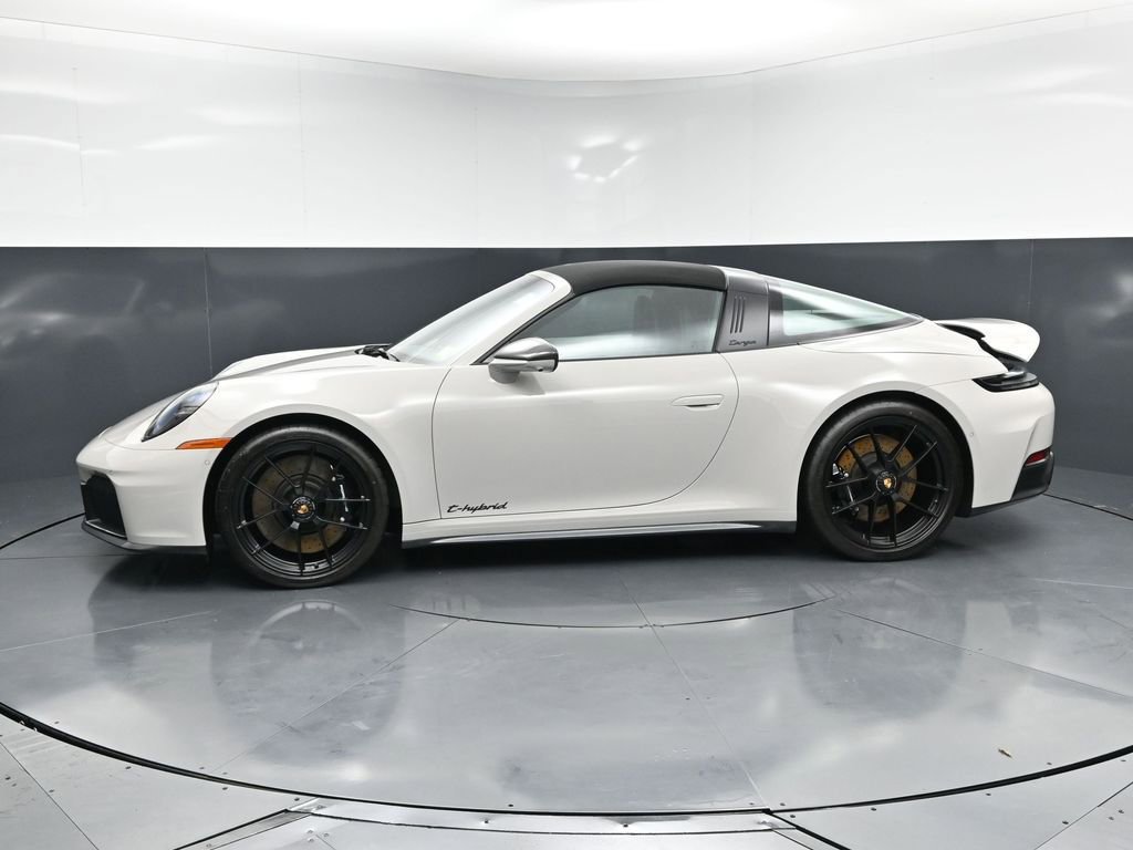 Certified 2026 Porsche 911 Targa 4 GTS AWD/4WD image 2