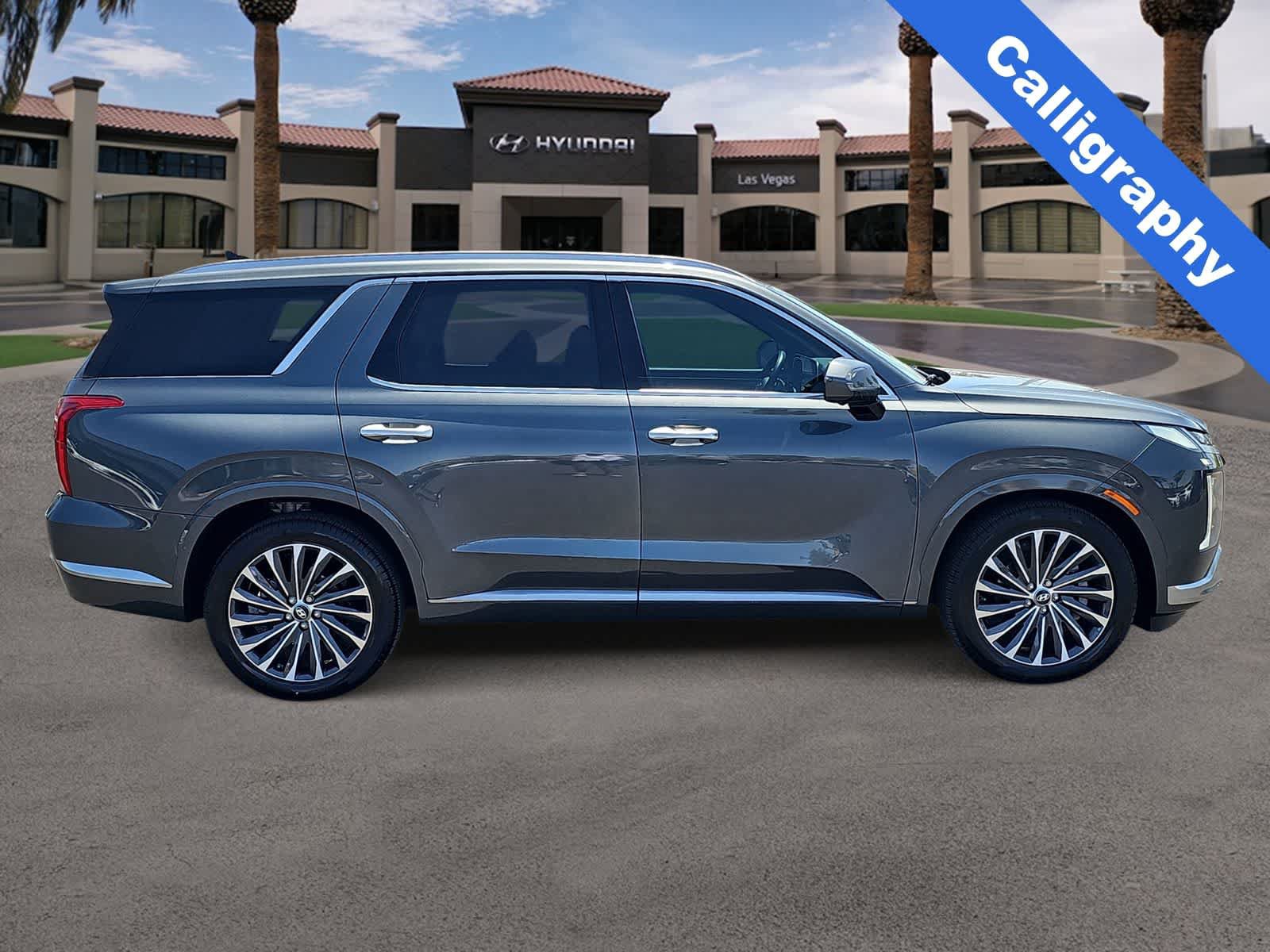 Certified 2023 Hyundai Palisade Calligraphy FWD image 9