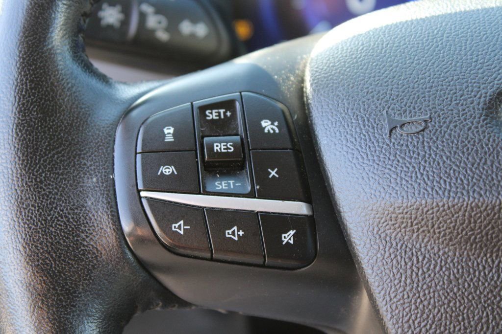 Used 2020 Ford Escape Titanium image 14