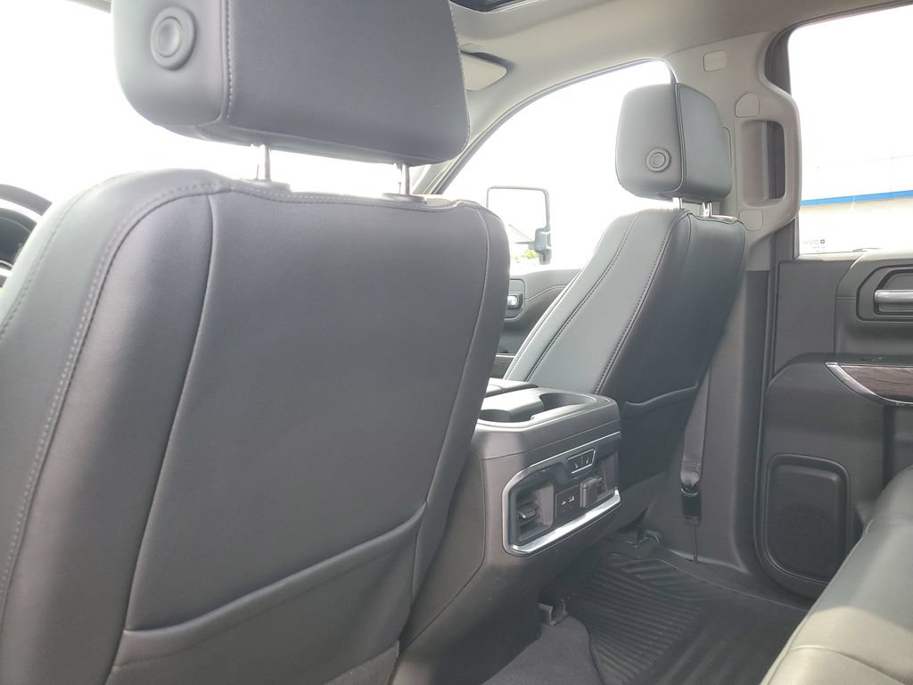 Used 2021 Chevrolet Silverado 1500 LTZ w/ Technology Package AWD/4WD image 36