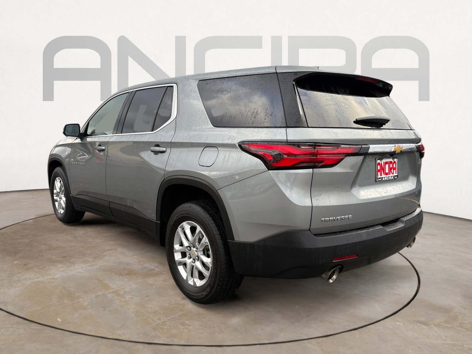 Used 2023 Chevrolet Traverse LS w/ Safety Package image 8