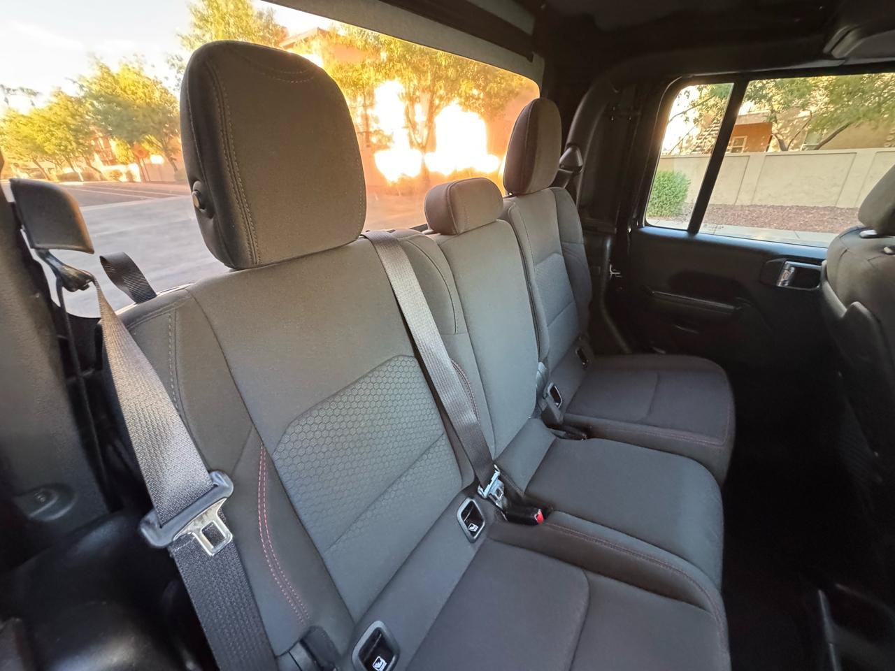 Used 2022 Jeep Gladiator Rubicon AWD/4WD image 21