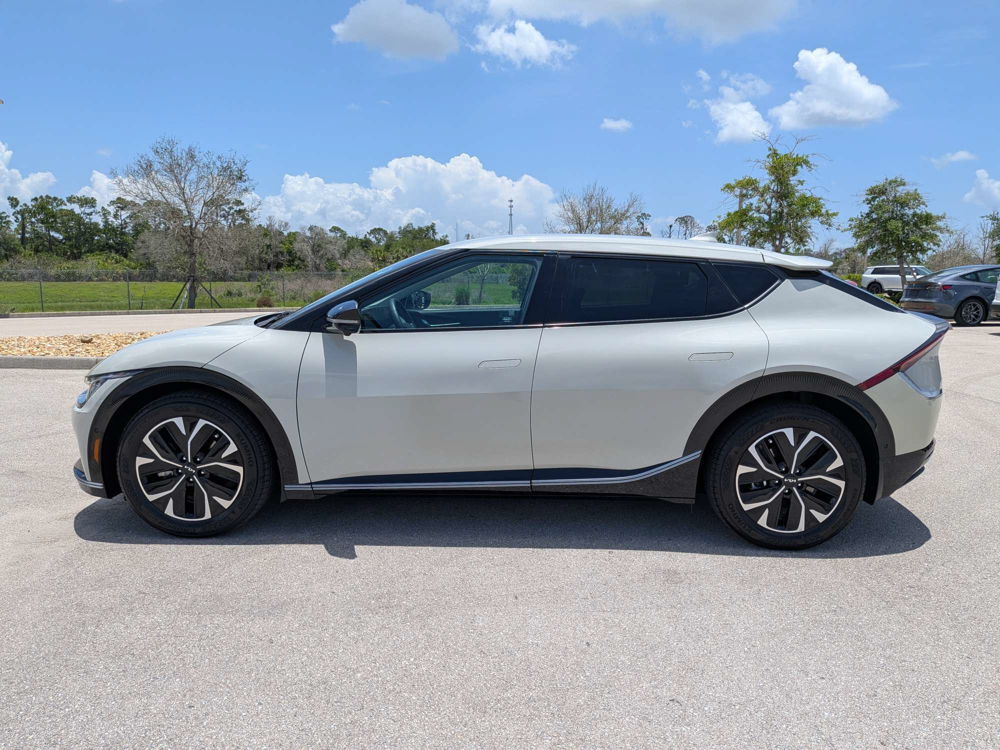 Certified 2024 Kia EV6 Wind w/ Wind Technology Package RWD image 8