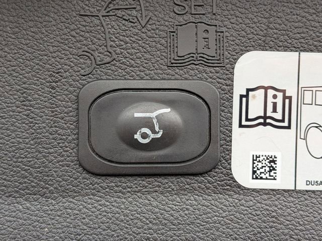 Used 2019 Ford Escape Titanium image 20