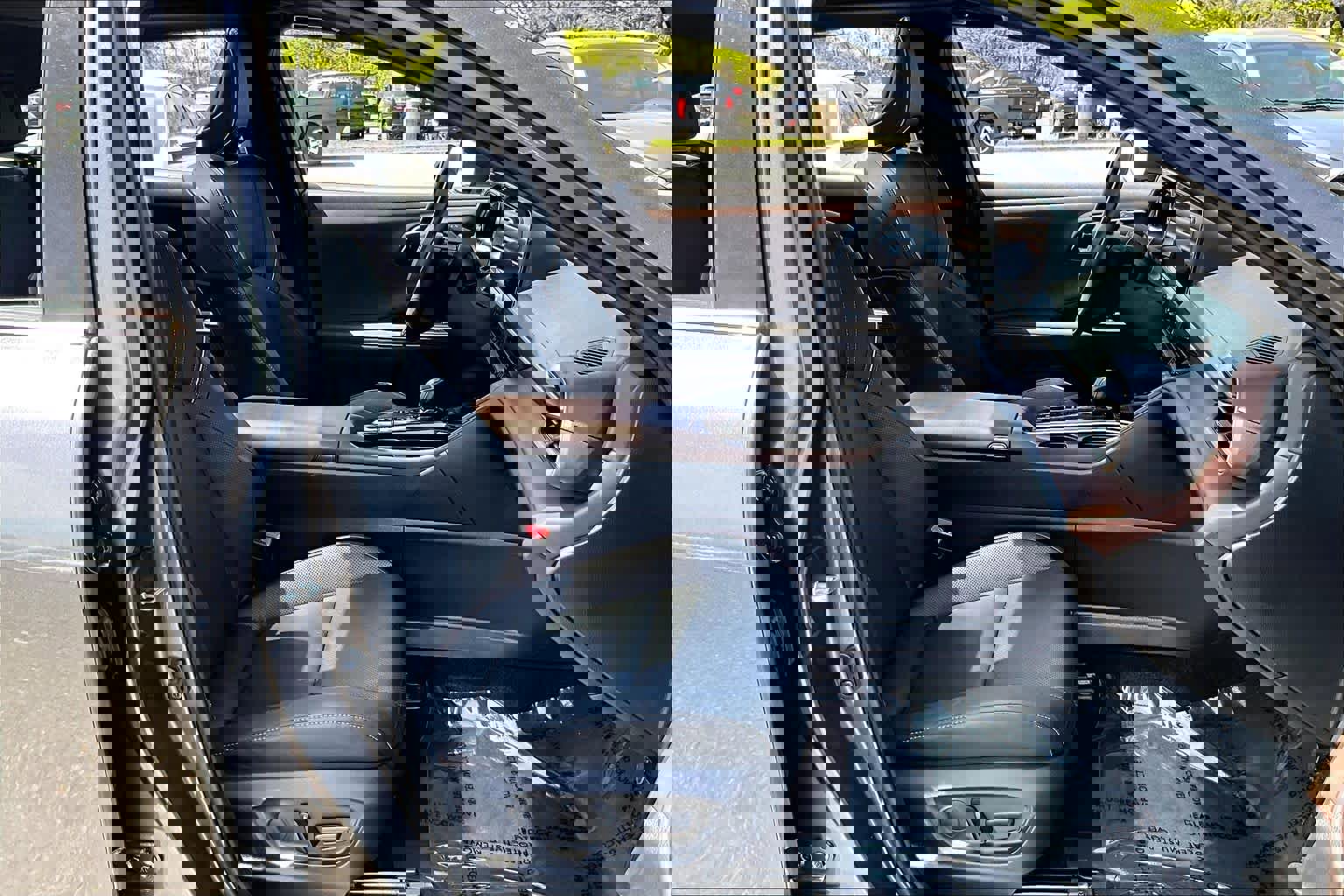 Used 2024 Toyota Crown Limited w/ Advanced Technology Package image 9